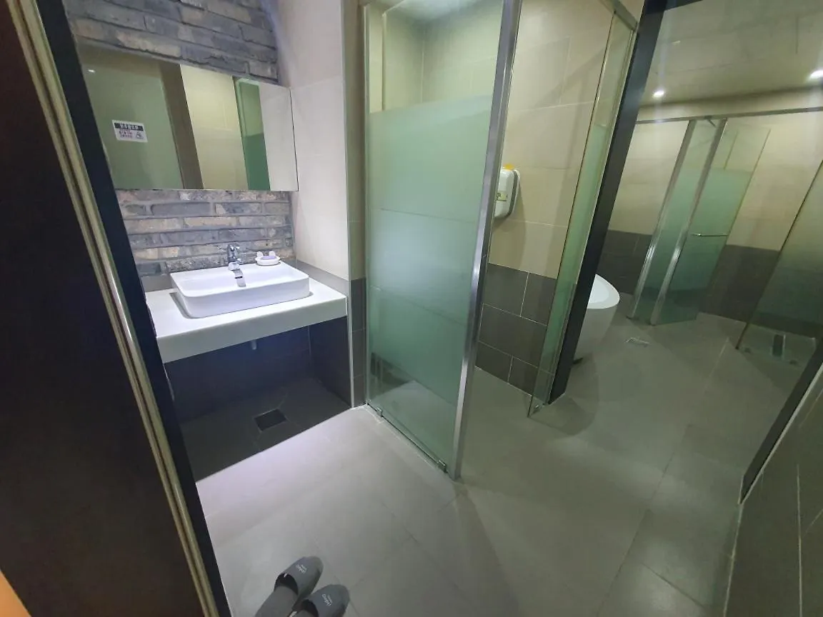Yeonsan Oops Hotel Busan