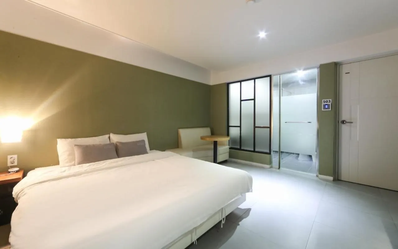 Yeonsan Oops Hotel Busan