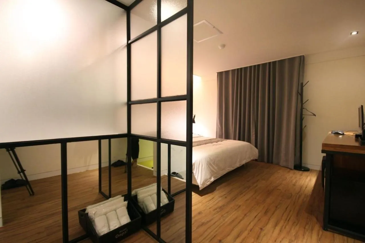 Yeonsan Oops Hotel Busan